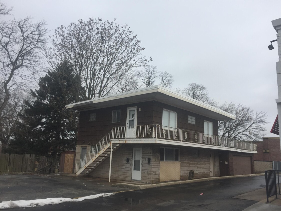 Primary Photo - 2733 169th St