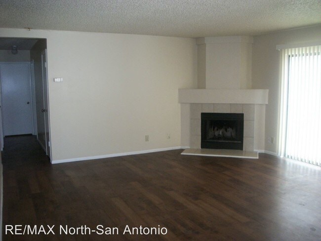 Building Photo - 3 br, 2 bath House - 4238 Sunrise Cove Dr