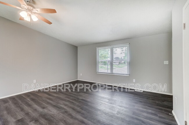 Building Photo - 3539 Turret Green Dr