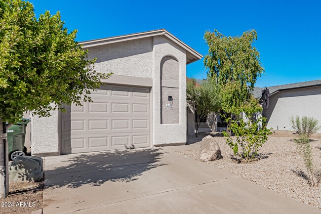 Building Photo - 3240 W Runion Dr