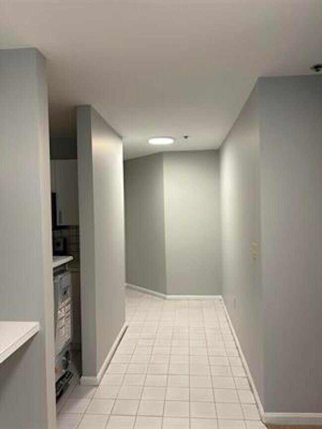 Foto del edificio - 120 Coliseum Ave