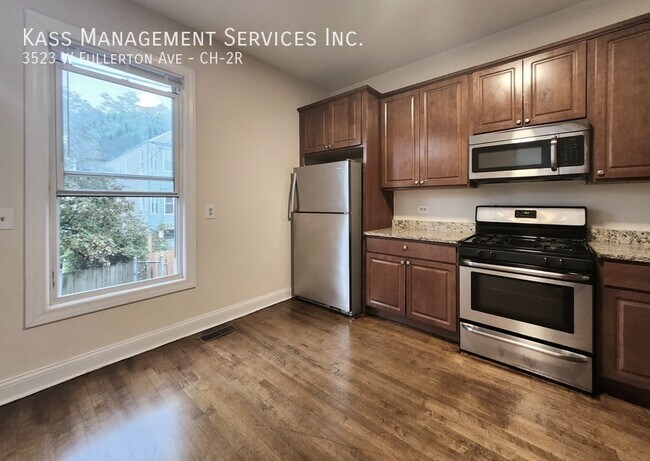 Foto del edificio - 3523 W Fullerton Ave