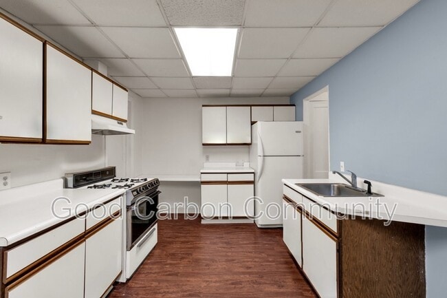 Building Photo - 1251 Hertel Ave