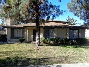 Building Photo - 1129 Oxford Dr