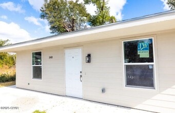 Building Photo - 148 N Claire Dr