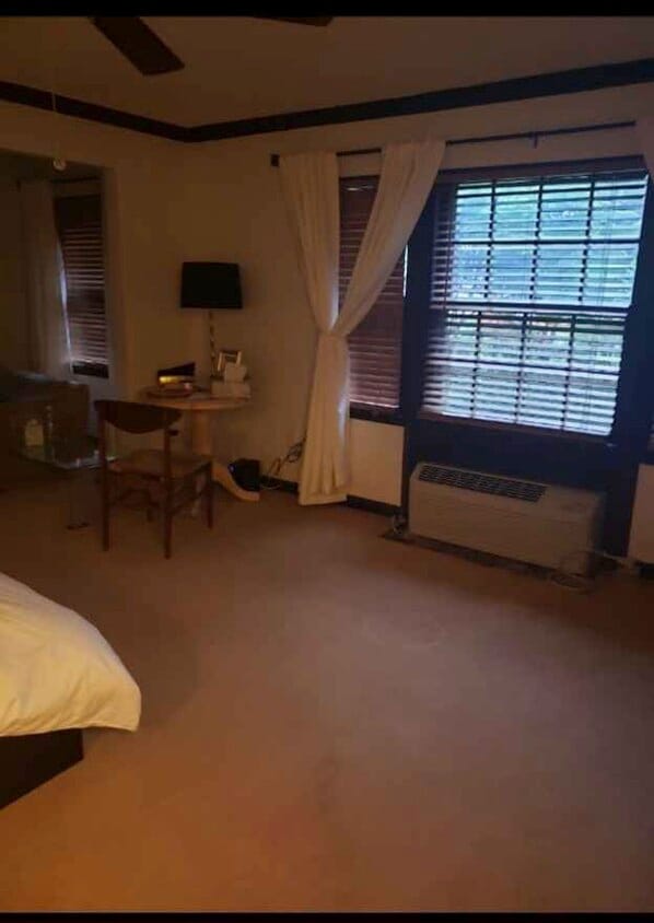 1211 Far Hills Ave Unit 214, Oakwood, OH 45419 Condo for Rent in