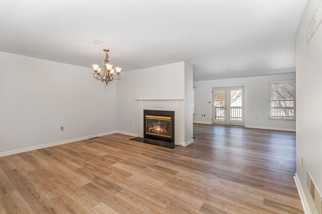 Foto del edificio - 2039F Raleigh Rd