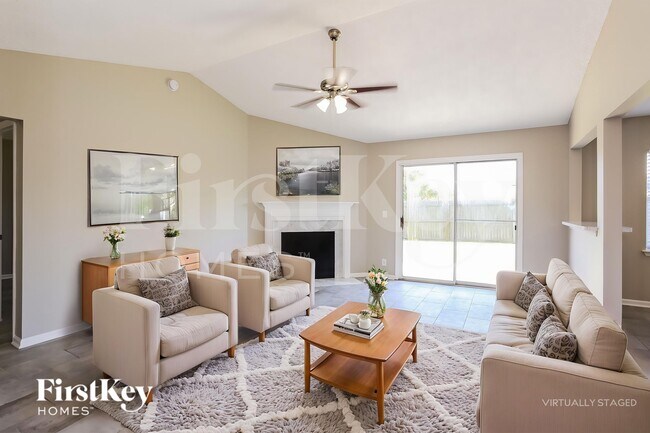 Foto del edificio - 323 Hickory Hollow Dr