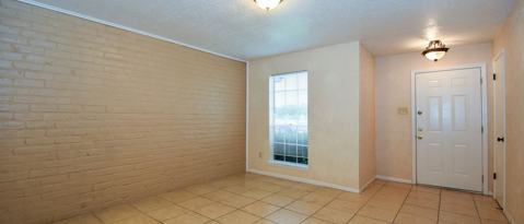 Building Photo - 1503 Barcelona Way Dr