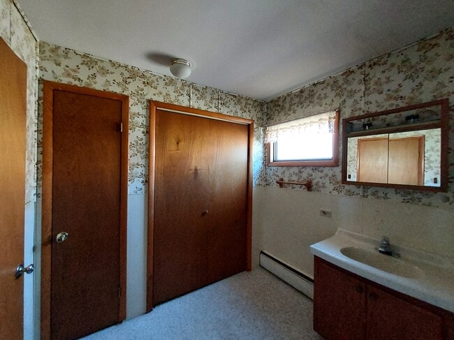 Foto del edificio - 381 Furnace Rd