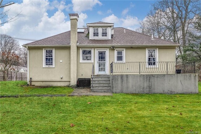 Building Photo - 147 Camp Hill Rd