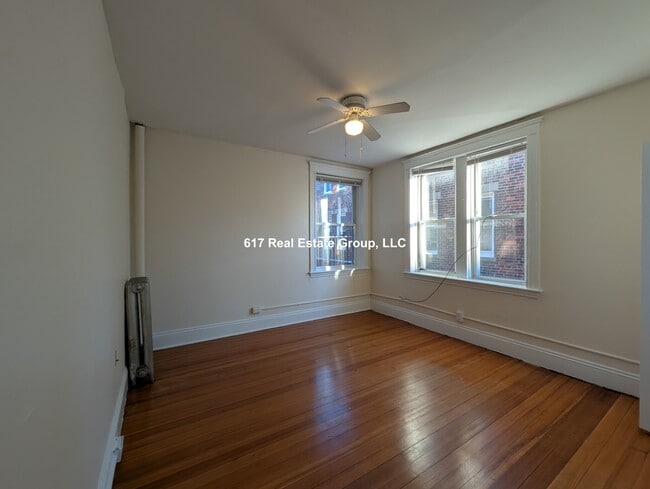 Building Photo - 520 Cambridge St