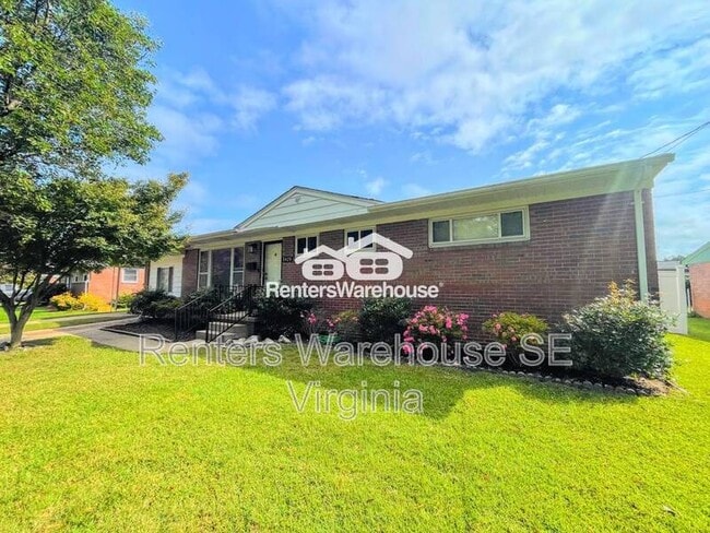 Building Photo - 8020 Jerrylee Dr