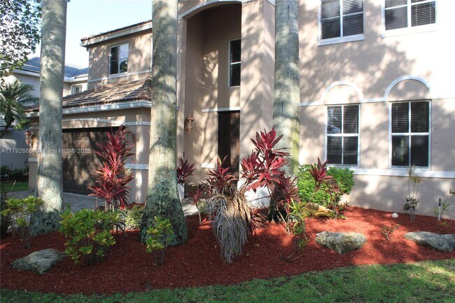 Building Photo - 947 Nandina Dr