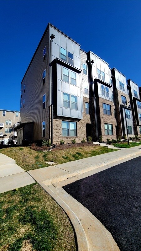 Building Photo - 2727 St Elias Dr
