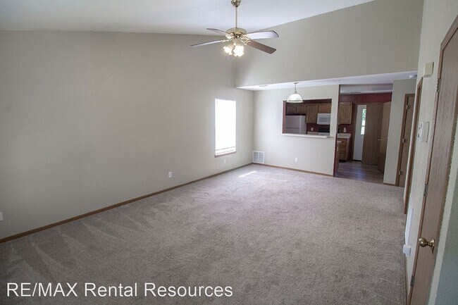 Foto del edificio - 3 br, 2 bath House - 677 W Country Squire Ct