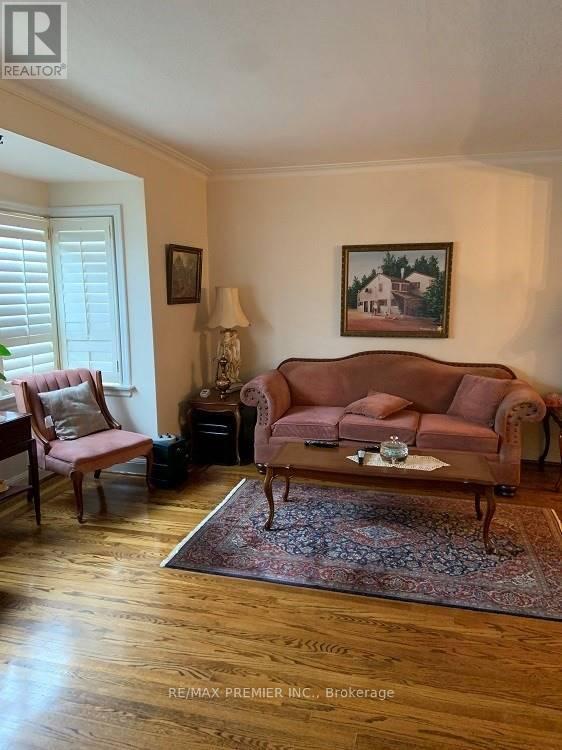 Photo du bâtiment - 89 McGillivray Ave