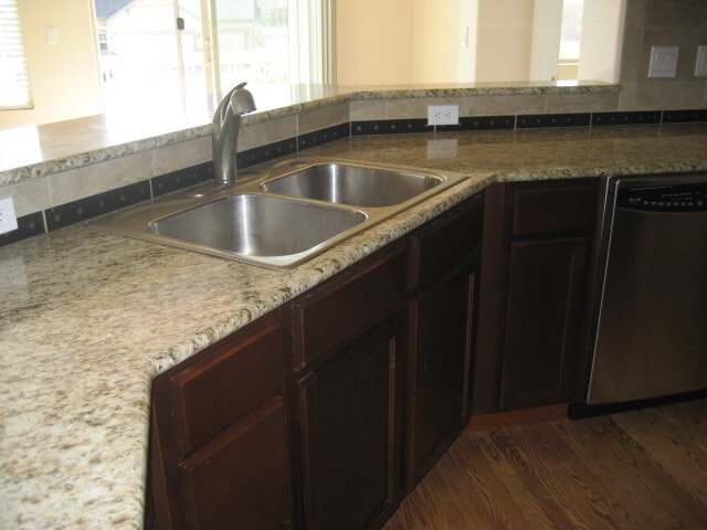 Building Photo - Stunning Home on Firefall Ct For Rent