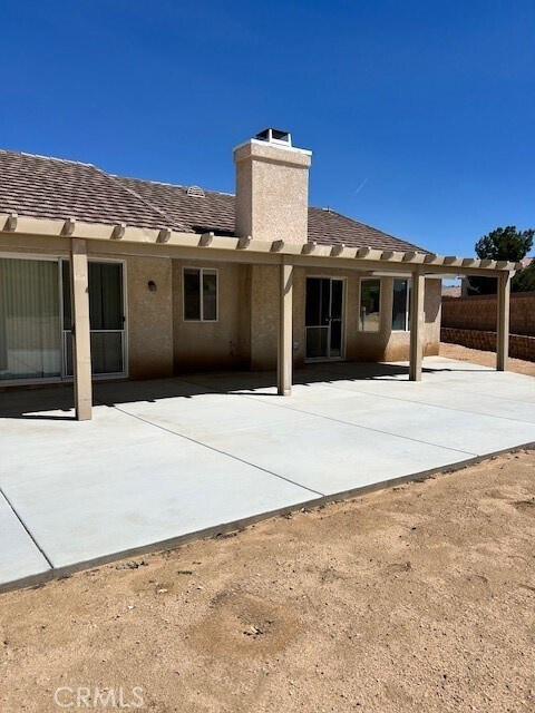 Foto del edificio - 13250 Ivanpah Rd
