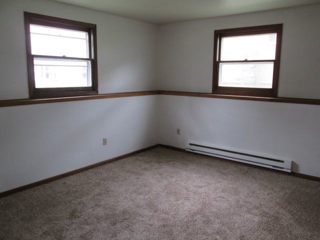 Foto del edificio - 1027 Campbell Dr