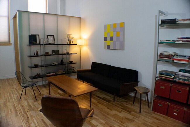Foto del edificio - 3132 E Thompson St