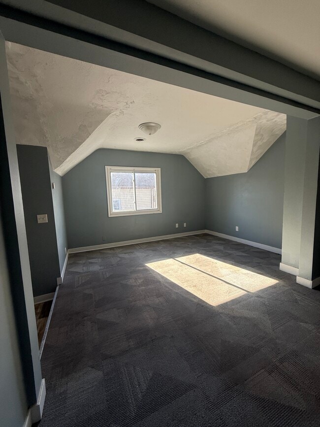 Building Photo - 825 Grand Ave