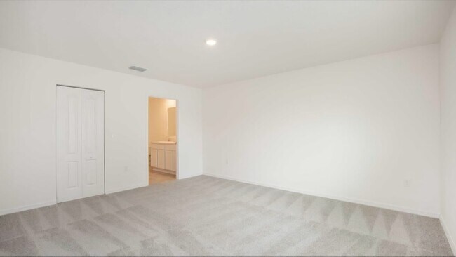 Building Photo - 735 Fraser Ct