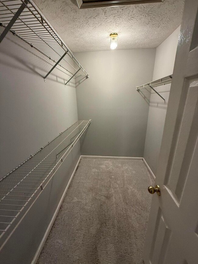 Building Photo - 881 Revere Run Dr