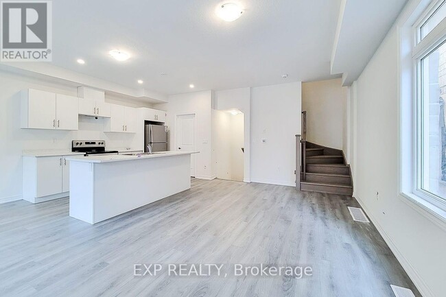 Building Photo - 40-40 Zinfandel Dr