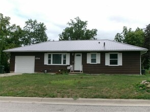 Building Photo - 1704 Parker St