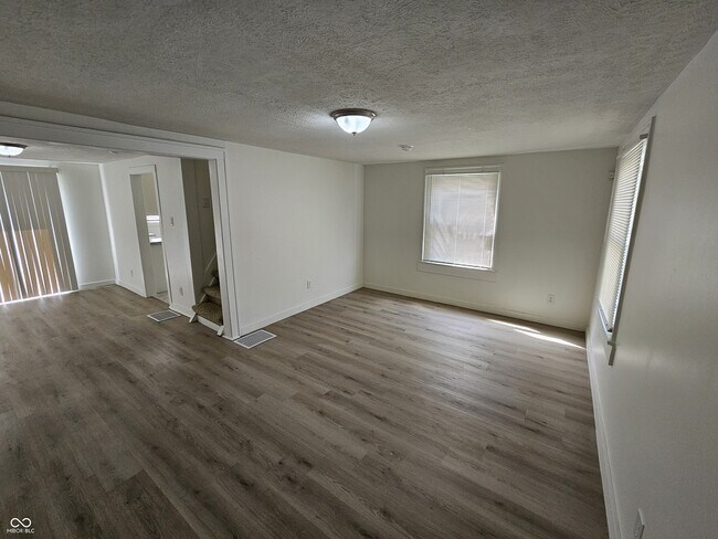 Foto del edificio - 835 Tecumseh St