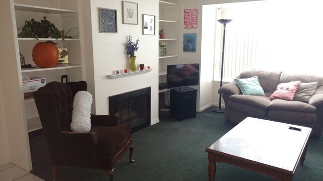 Building Photo - 763 E 820 N