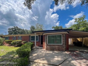 Building Photo - 8339 Holly Hill Cove