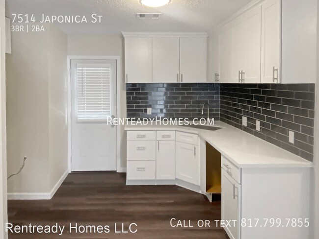 Building Photo - 3 br, 2 bath House - 7514 Japonica St