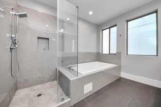 Building Photo - 3204 Sherman St