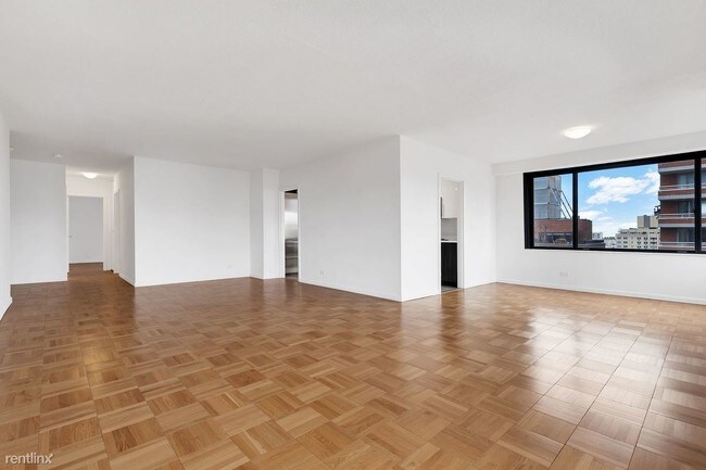 Foto del edificio - 351 E 84th St