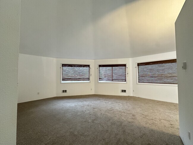 Foto del edificio - 467 Quinault Ave SE