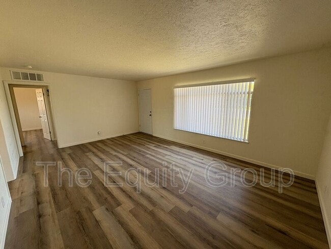 Foto del edificio - 428 W Wayside Dr