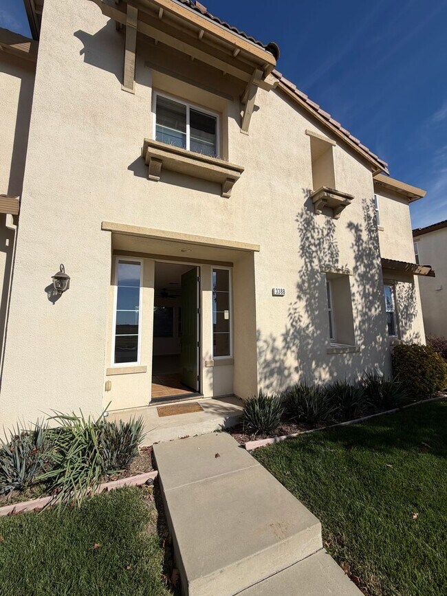 Foto del edificio - 4 bedroom | 2.5 bathroom | Single family h...