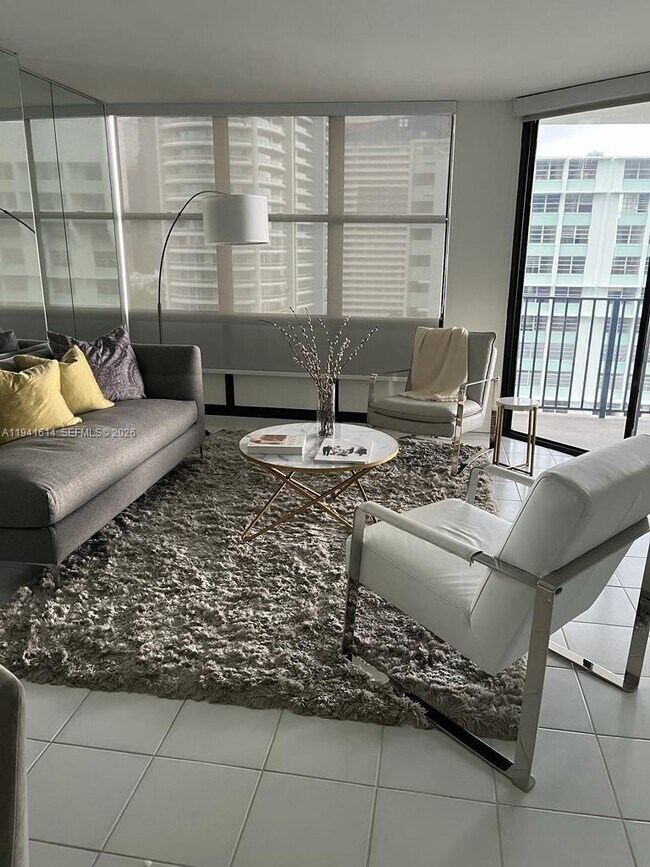 Building Photo - 1865 Brickell Ave