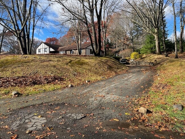 Foto del edificio - 93 Lantern Ln