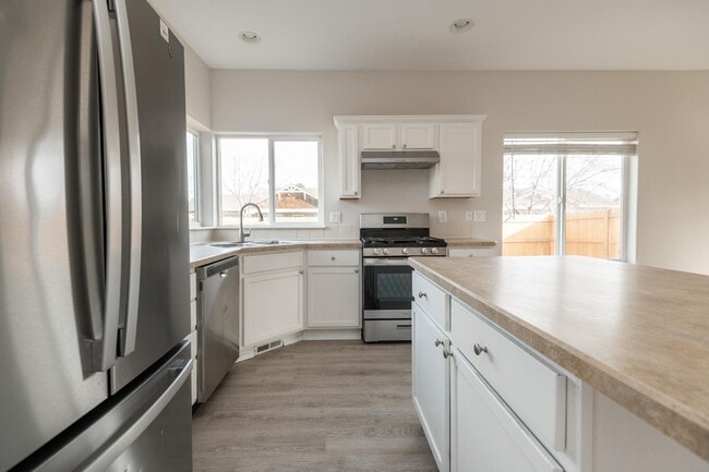 Building Photo - 20688 White Dove Ln