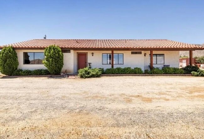 Building Photo - 7662 Quail Springs Rd