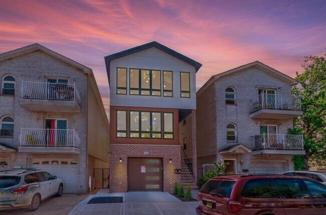 Foto del edificio - 85 Myrtle Ave