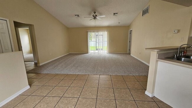 Building Photo - 10368 Lansfield St