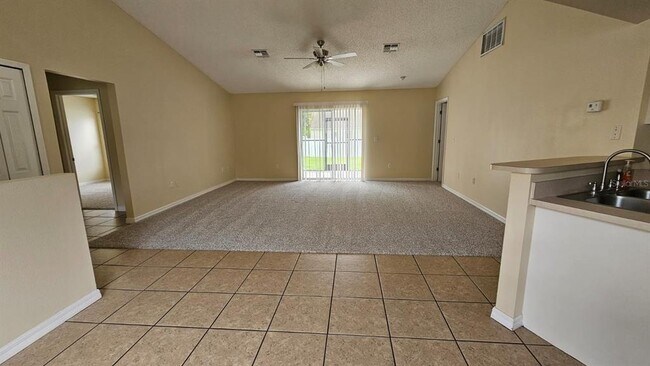 Foto del edificio - 10368 Lansfield St