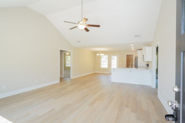 Building Photo - Coming Available!