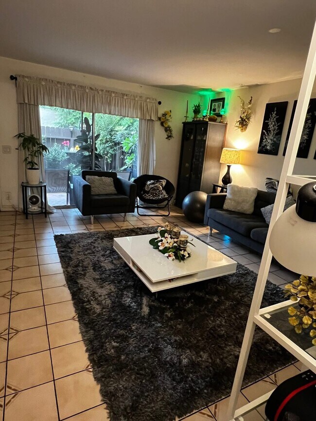 Living room - 13191 Newland St