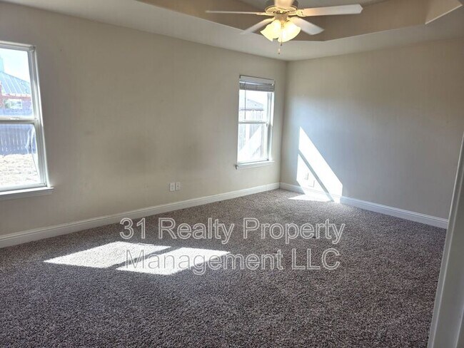 Building Photo - 708 E 97th St