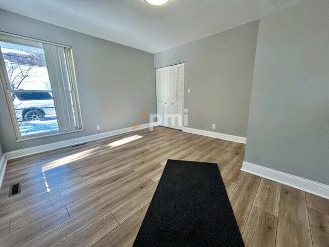 Foto del edificio - 526 Miller St